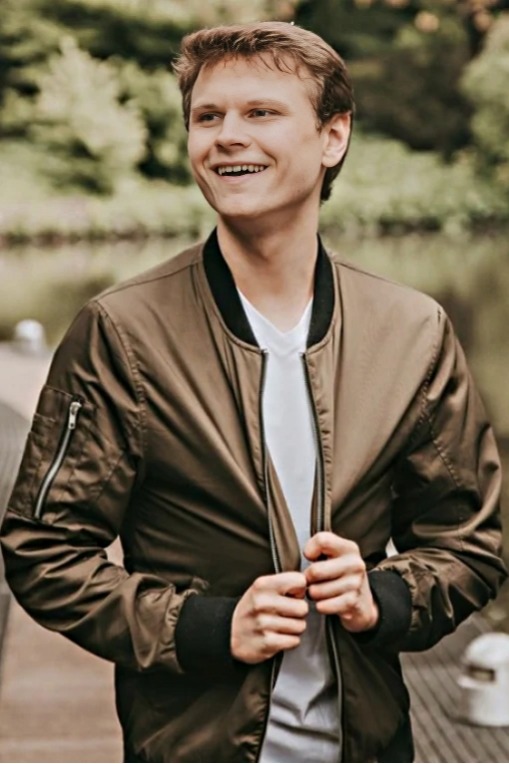 Daniel Terasa als Coach für intensive Angst-, Panik- und Kontroll-/Zwangsreaktionen sowie Krankheits-/Gesundheitsangst. Expositionsbasiert. Ohne Warteliste.